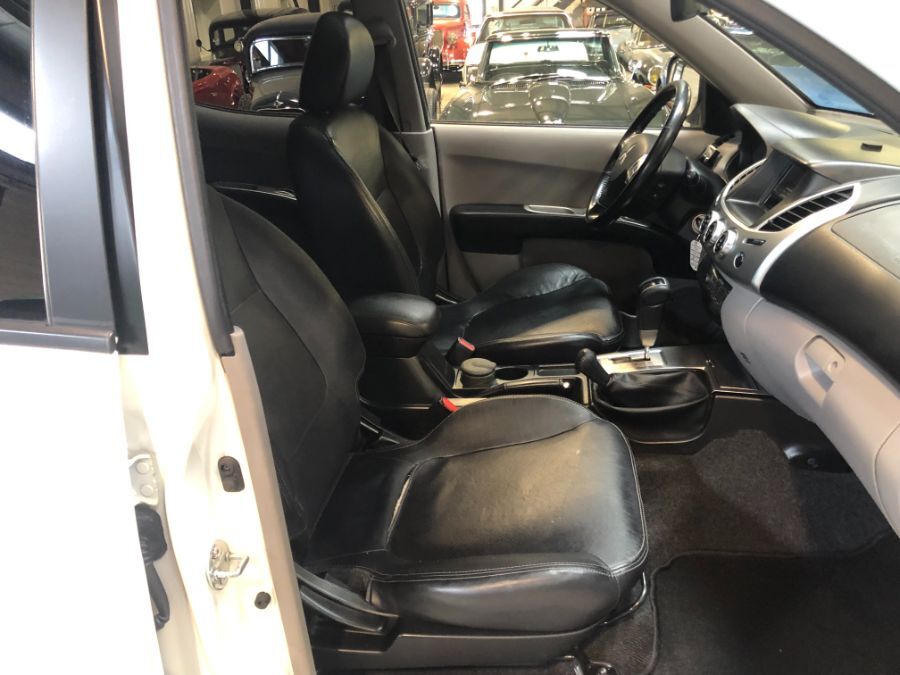 MITSUBISHI L200 D.CAB 178 INSTYLE - DOUBLE CABINE 178 CV INSTYLE