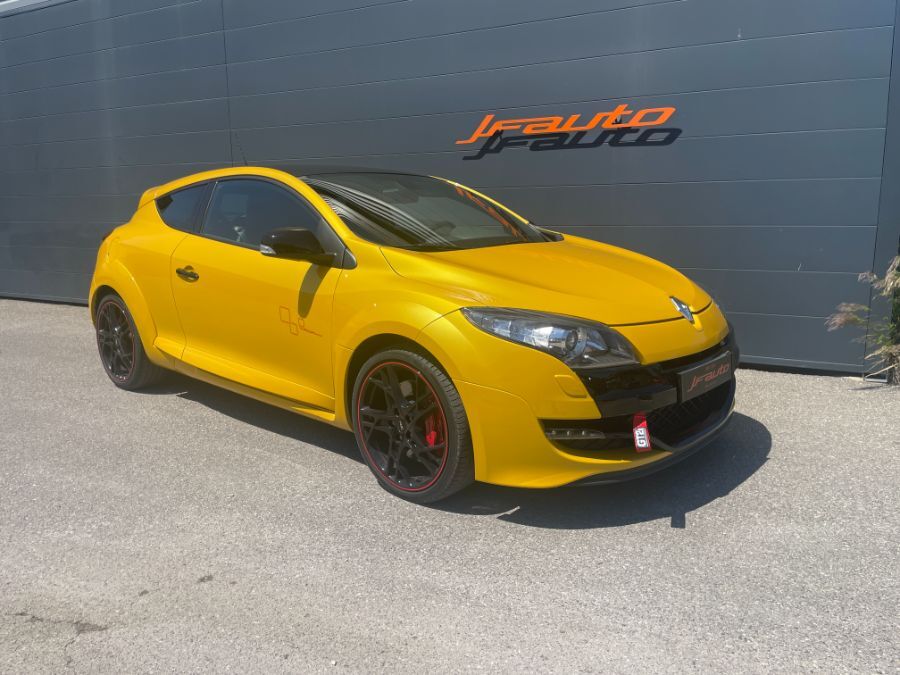 RENAULT MEGANE III RS TROPHY 265 CH N° 384 - 2.0 RS TROPHY 265 CH N° 384 (2011)