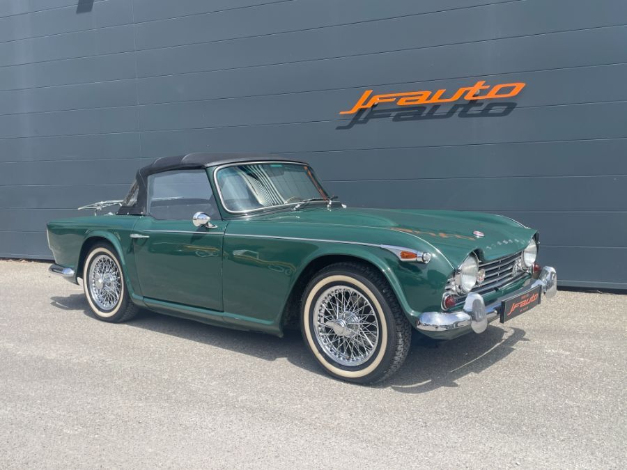 TRIUMPH TR4 - A IRS (1965)