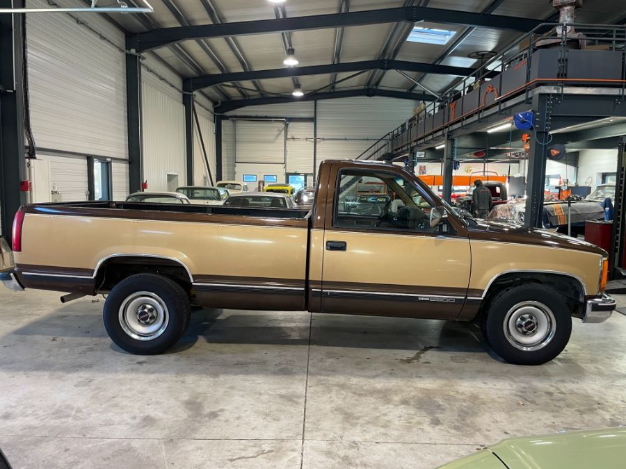 GMC SIERRA - 5.7 V8 350 ci