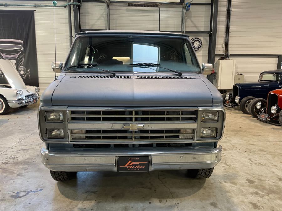 CHEVROLET CHEVY VAN G20 - G20