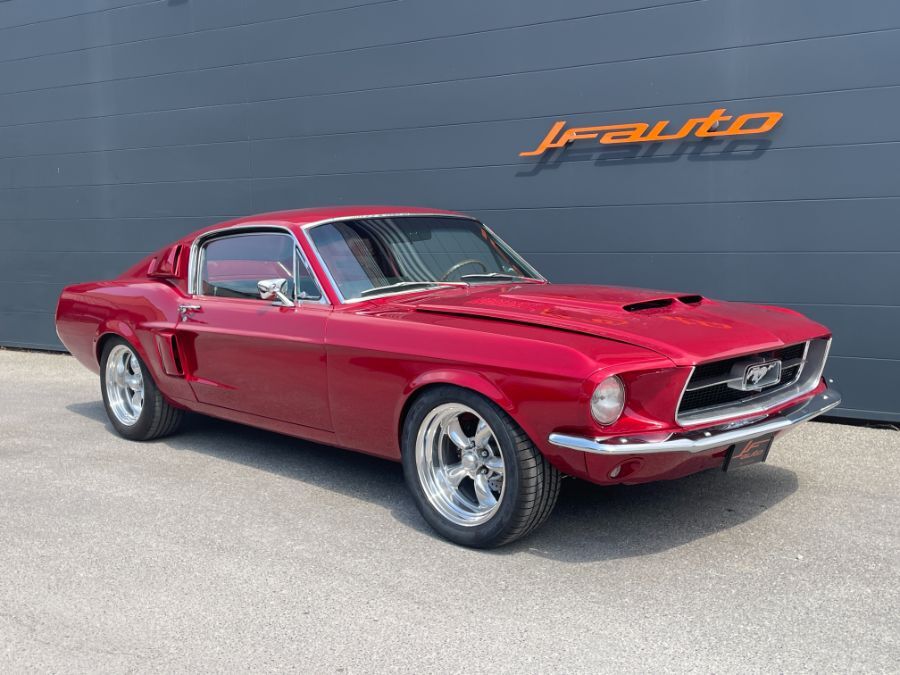 FORD MUSTANG - FASTBACK