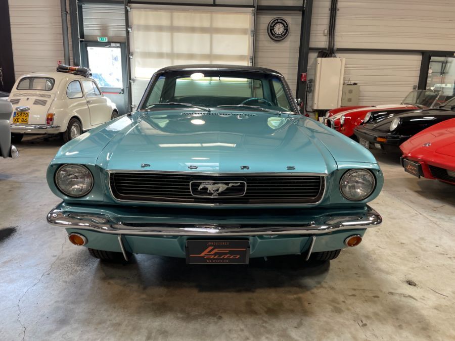 FORD MUSTANG RESTAUREE A NEUF - COUPE 66 V8 BVA RESTAUREE